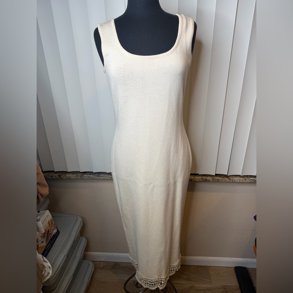 Elana Collection Cream Sleeveless Crochet Hem Knit Dress Size Medium